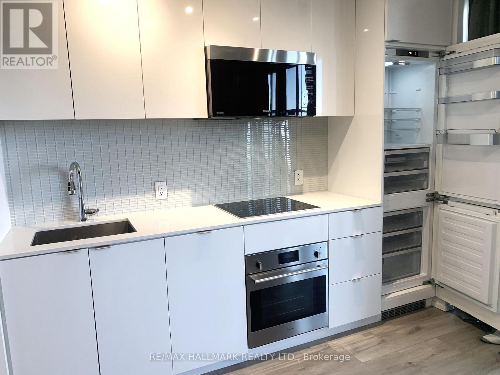 4302 - 7 Grenville Street, Toronto (Bay Street Corridor), Ontario  M4Y 0E9 - Photo 4 - C12745858