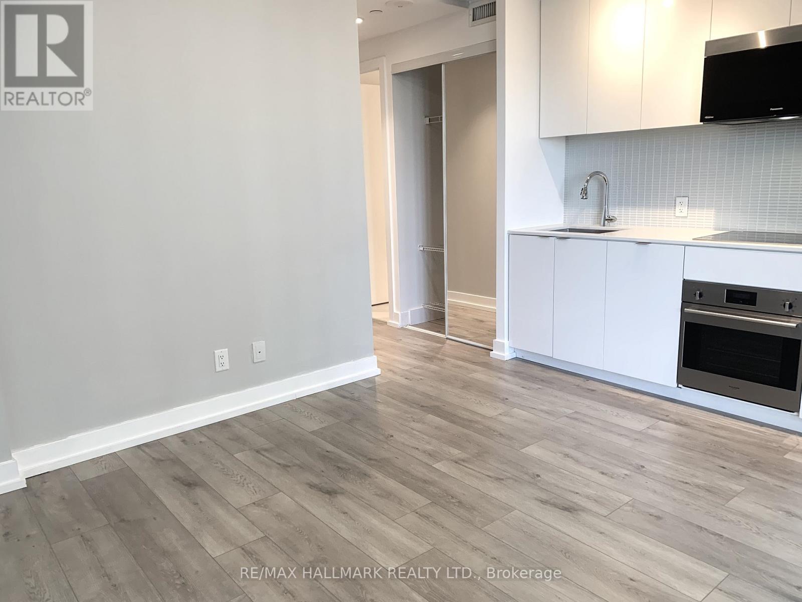 4302 - 7 Grenville Street, Toronto (Bay Street Corridor), Ontario  M4Y 0E9 - Photo 6 - C12745858