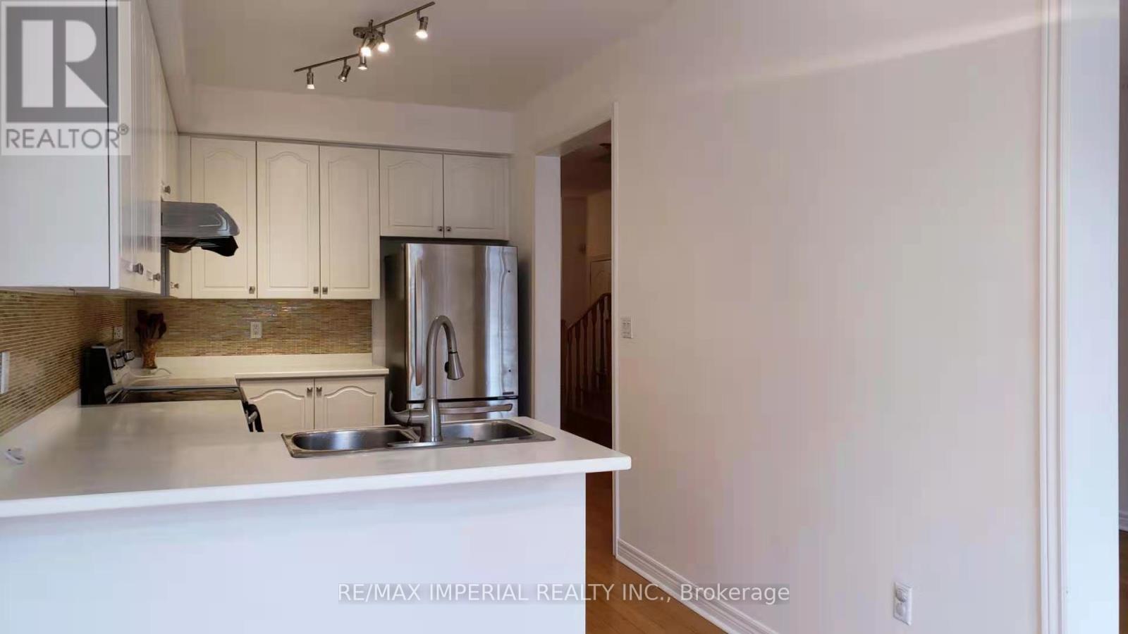 25 Ruby Crescent, Richmond Hill (Rouge Woods), Ontario  L4S 2E8 - Photo 10 - N12745908