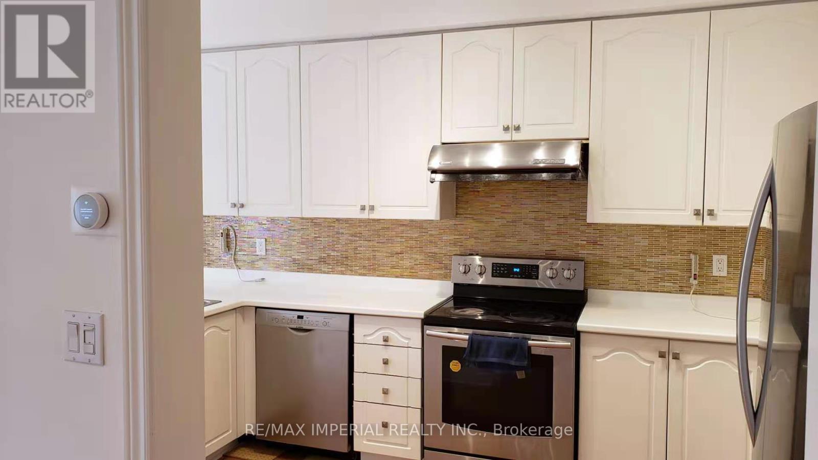 25 Ruby Crescent, Richmond Hill (Rouge Woods), Ontario  L4S 2E8 - Photo 9 - N12745908