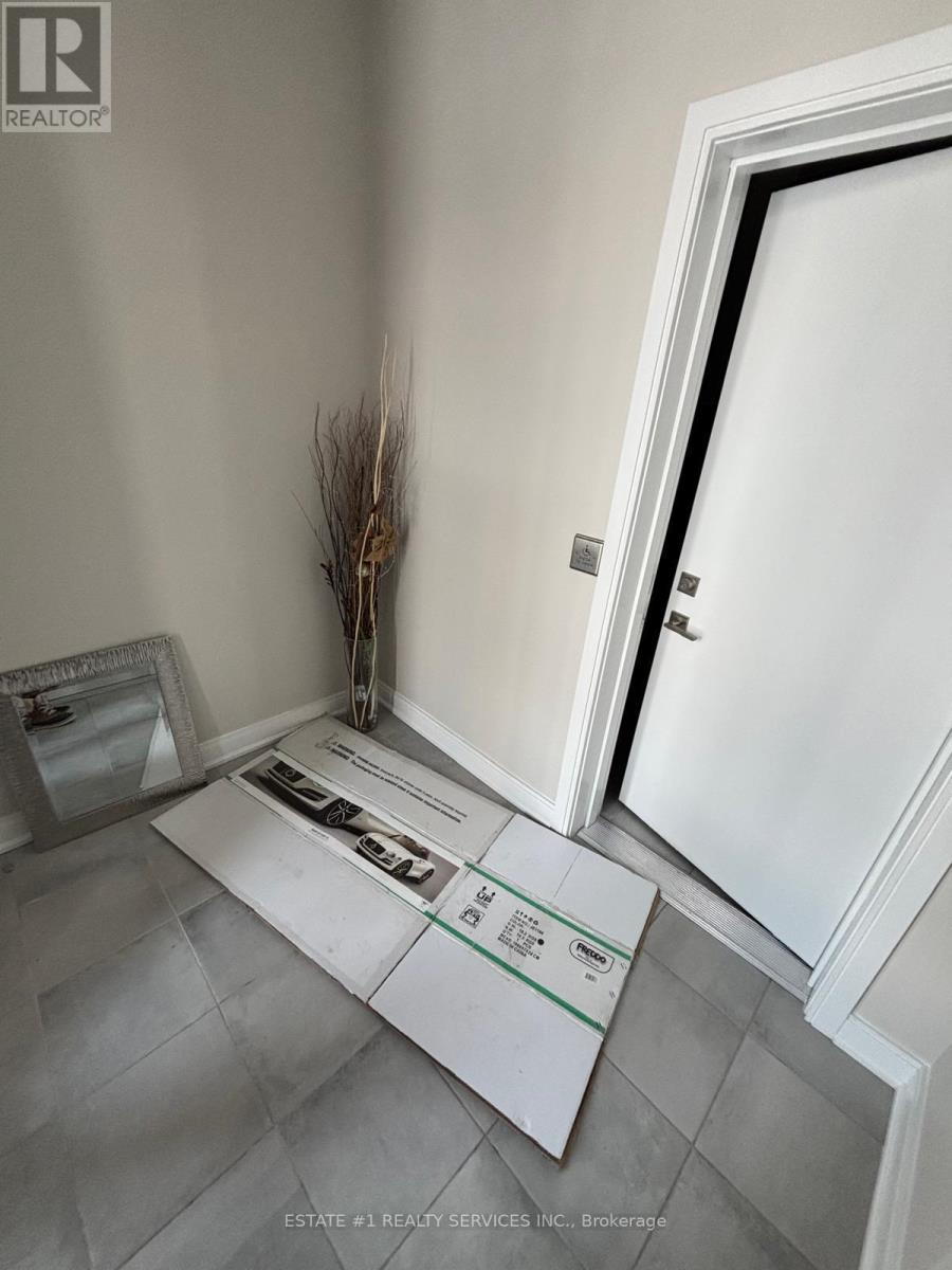 357 Veterans Drive, Brampton (Northwest Brampton), Ontario  L7A 4W1 - Photo 5 - W12745888