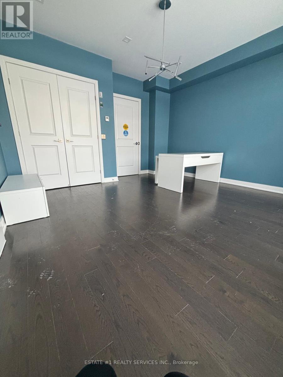 357 Veterans Drive, Brampton (Northwest Brampton), Ontario  L7A 4W1 - Photo 6 - W12745888