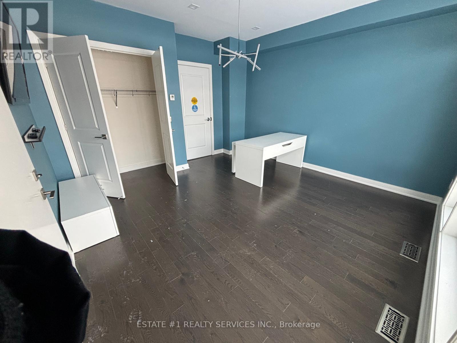 357 Veterans Drive, Brampton (Northwest Brampton), Ontario  L7A 4W1 - Photo 7 - W12745888