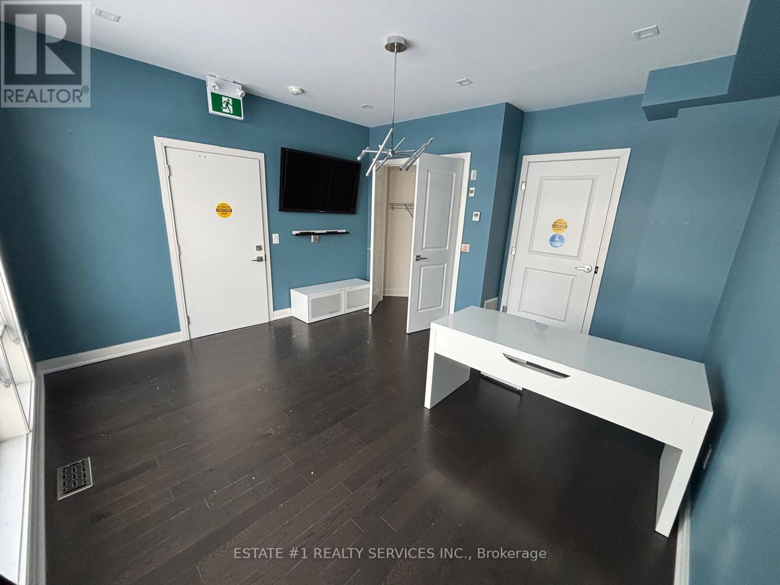 357 Veterans Drive, Brampton (Northwest Brampton), Ontario  L7A 4W1 - Photo 8 - W12745888