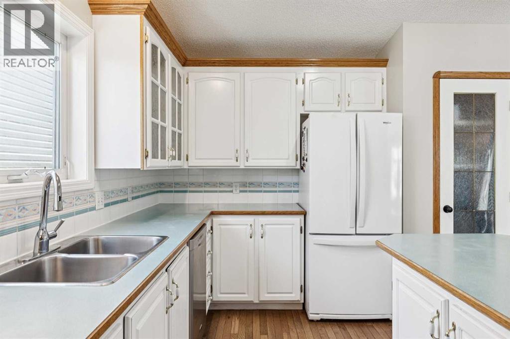 19 Somerside Manor Sw, Calgary, Alberta  T2Y 3G5 - Photo 16 - A2281984