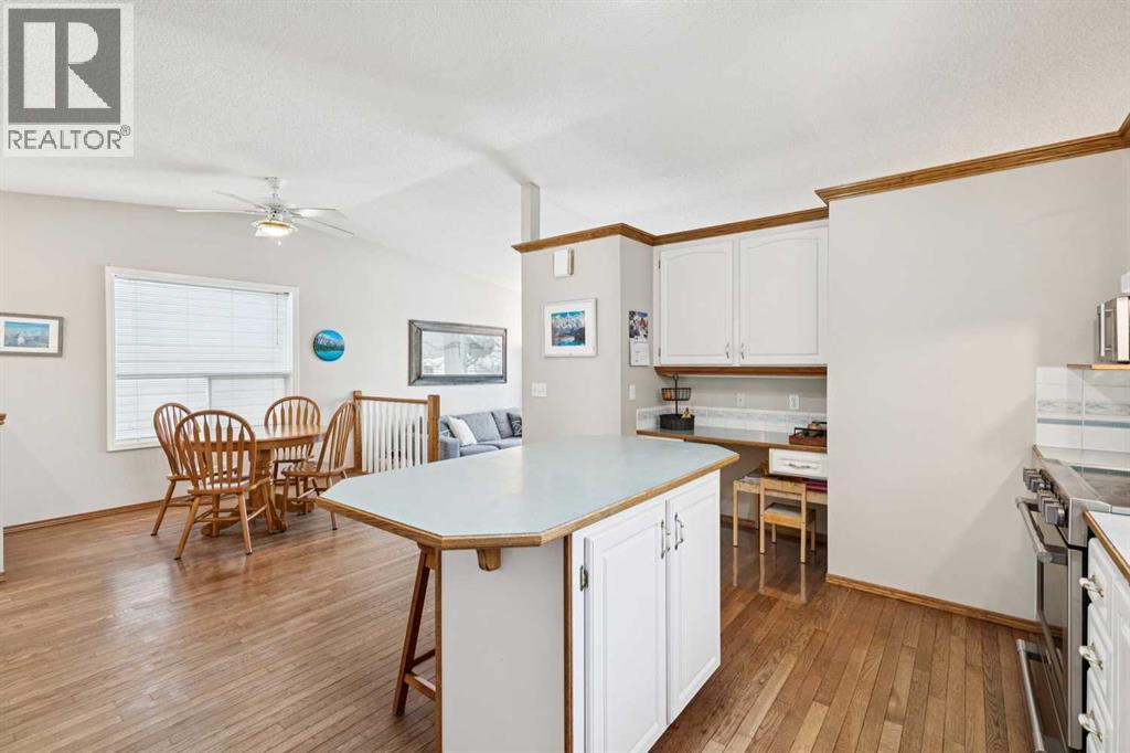 19 Somerside Manor Sw, Calgary, Alberta  T2Y 3G5 - Photo 17 - A2281984