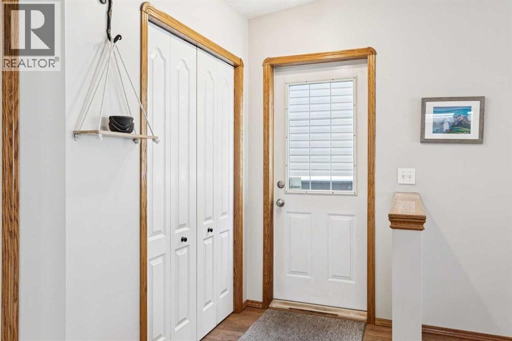 19 Somerside Manor Sw, Calgary, Alberta  T2Y 3G5 - Photo 19 - A2281984