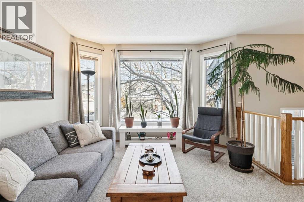 19 Somerside Manor Sw, Calgary, Alberta  T2Y 3G5 - Photo 8 - A2281984