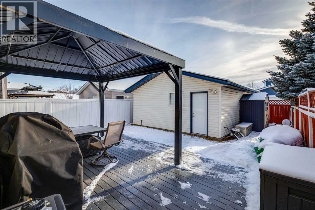 19 Somerside Manor Sw, Calgary, Alberta  T2Y 3G5 - Photo 2 - A2281984