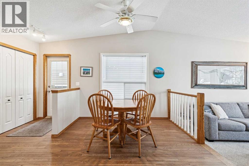 19 Somerside Manor Sw, Calgary, Alberta  T2Y 3G5 - Photo 12 - A2281984