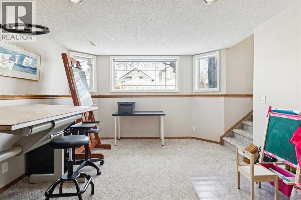 19 Somerside Manor Sw, Calgary, Alberta  T2Y 3G5 - Photo 31 - A2281984