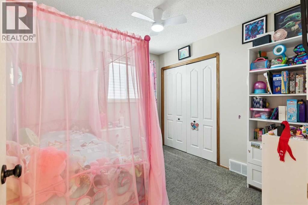 19 Somerside Manor Sw, Calgary, Alberta  T2Y 3G5 - Photo 27 - A2281984