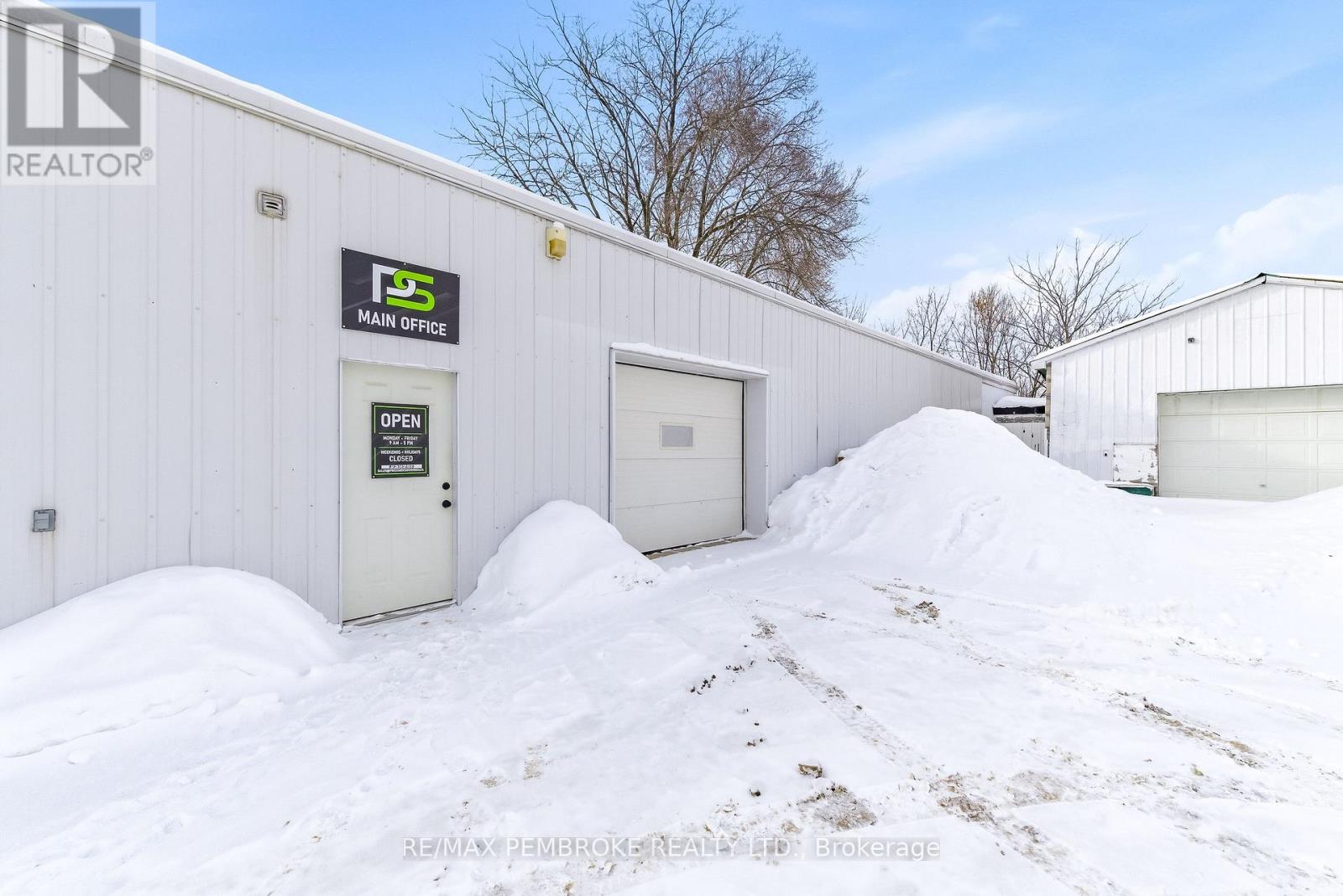 292 Trafalgar Road, Pembroke, Ontario  K8A 5A8 - Photo 3 - X12745932