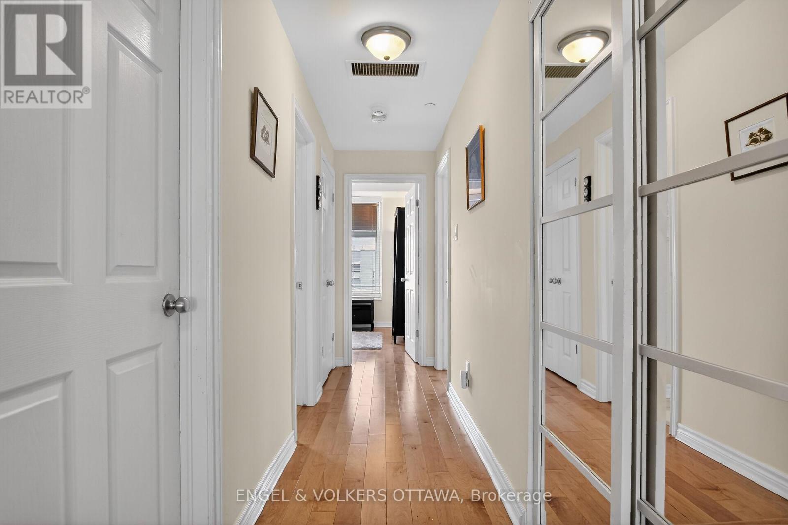 401 - 399 Bayrose Drive W, Ottawa, Ontario  K2J 5W3 - Photo 6 - X12745924