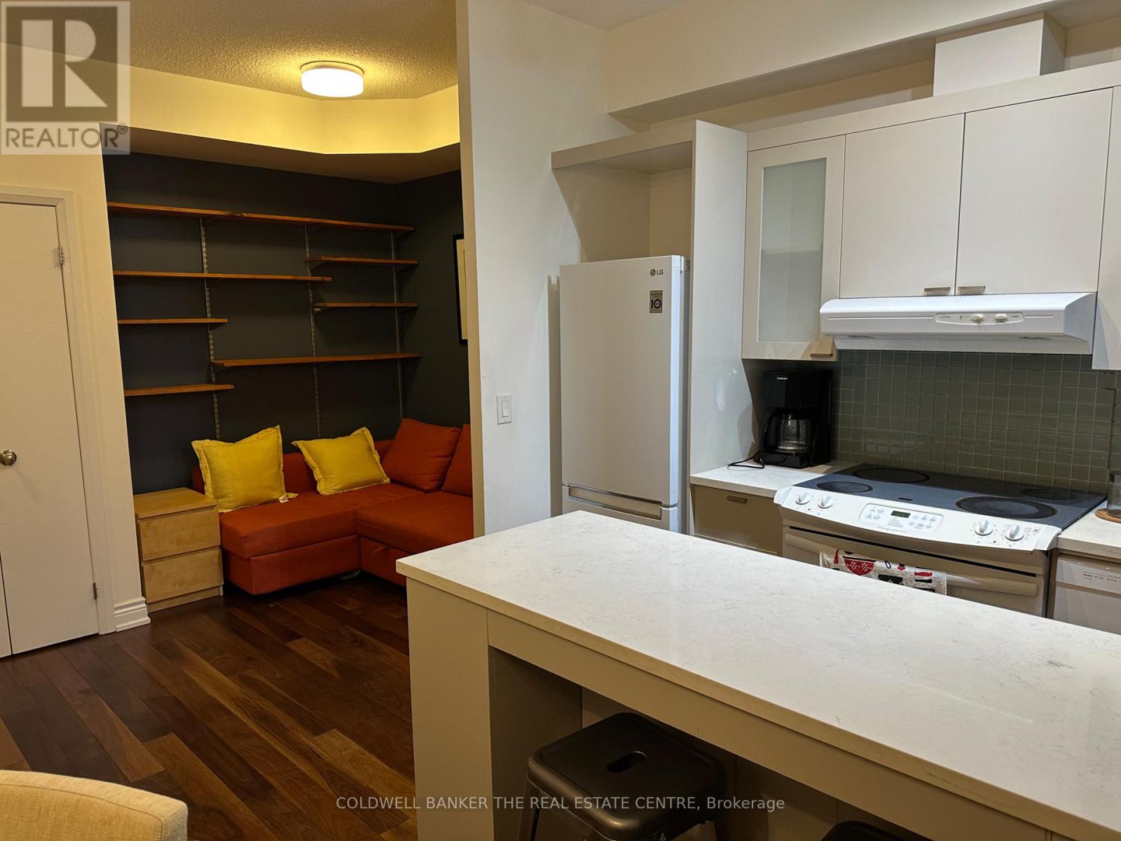 1710 - 111 Elizabeth Street, Toronto, Ontario  M5G 1P7 - Photo 8 - C12745922