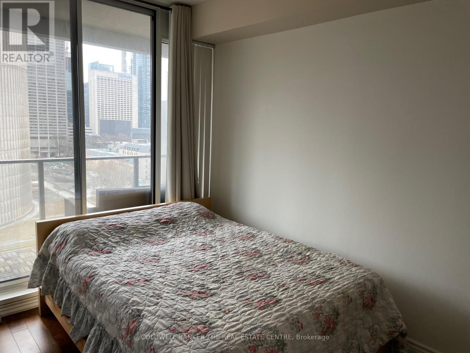 1710 - 111 Elizabeth Street, Toronto, Ontario  M5G 1P7 - Photo 9 - C12745922