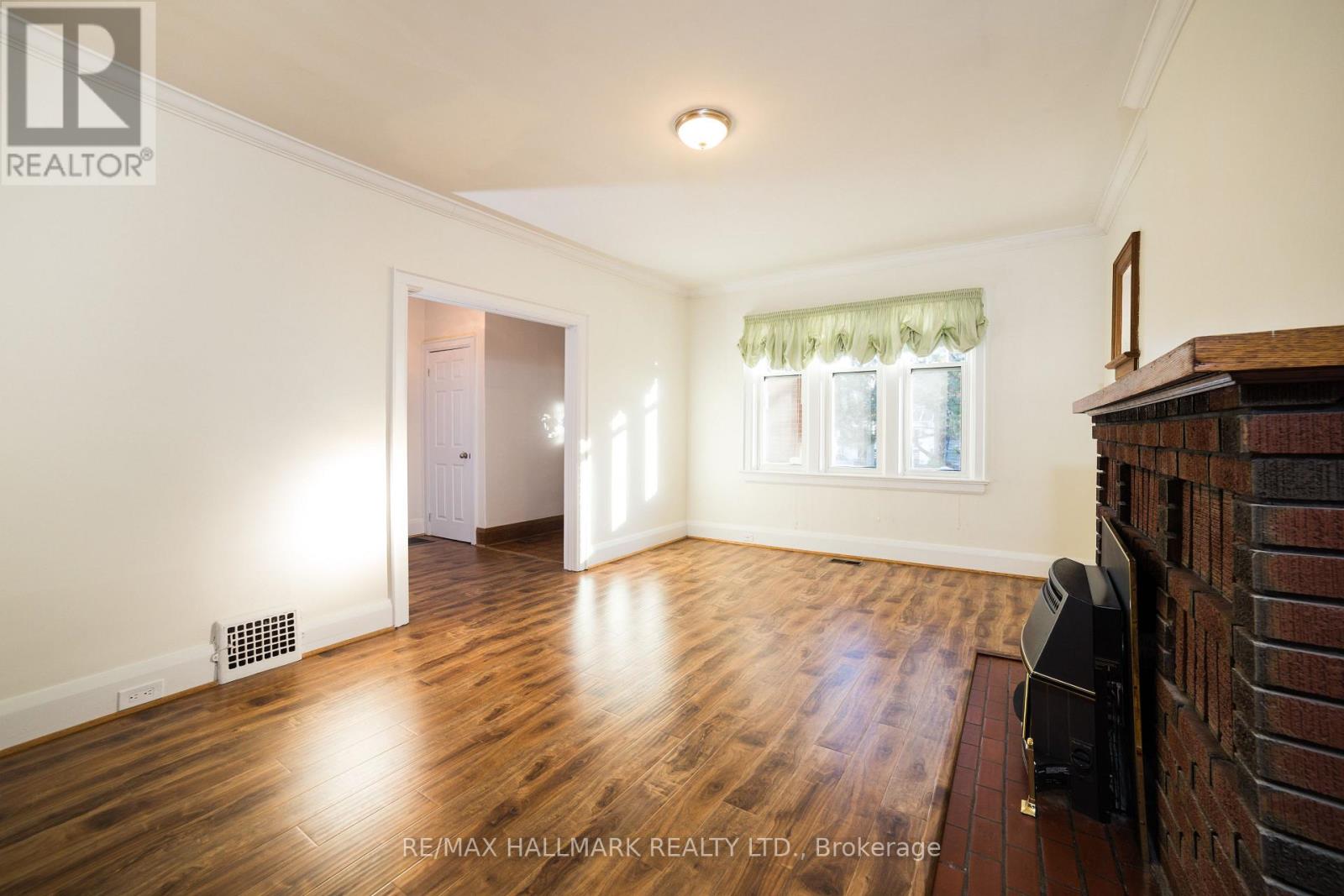 40 Snowdon Avenue, Toronto, Ontario  M4N 2A6 - Photo 8 - C12745940