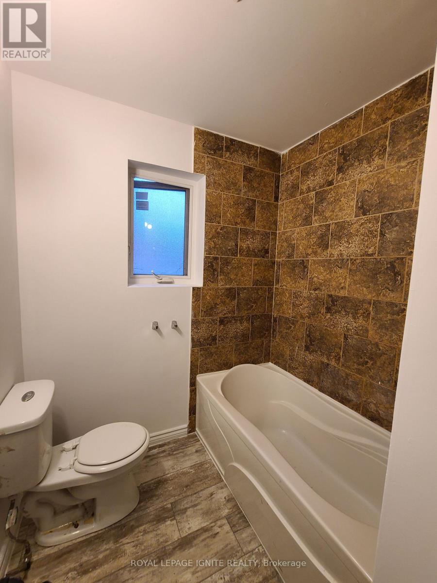 Main - 170 Magnolia Avenue, Toronto, Ontario  M1K 3K8 - Photo 14 - E12745956