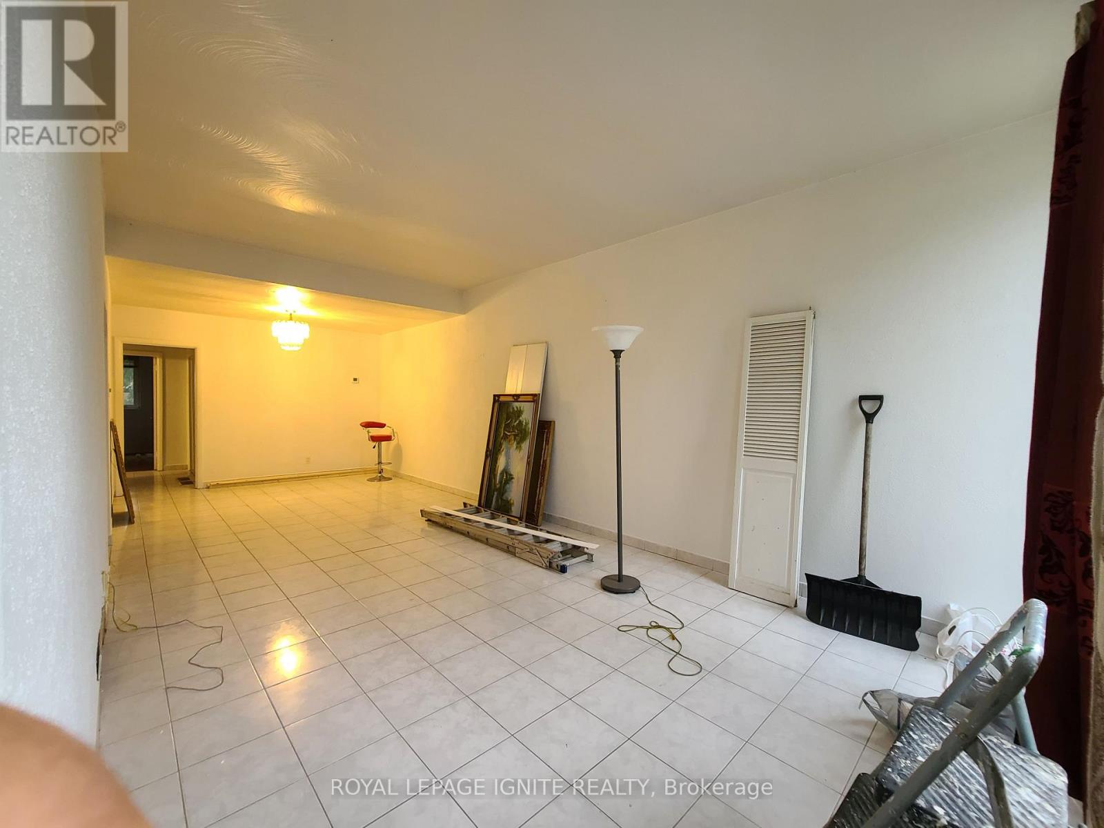 Main - 170 Magnolia Avenue, Toronto, Ontario  M1K 3K8 - Photo 4 - E12745956