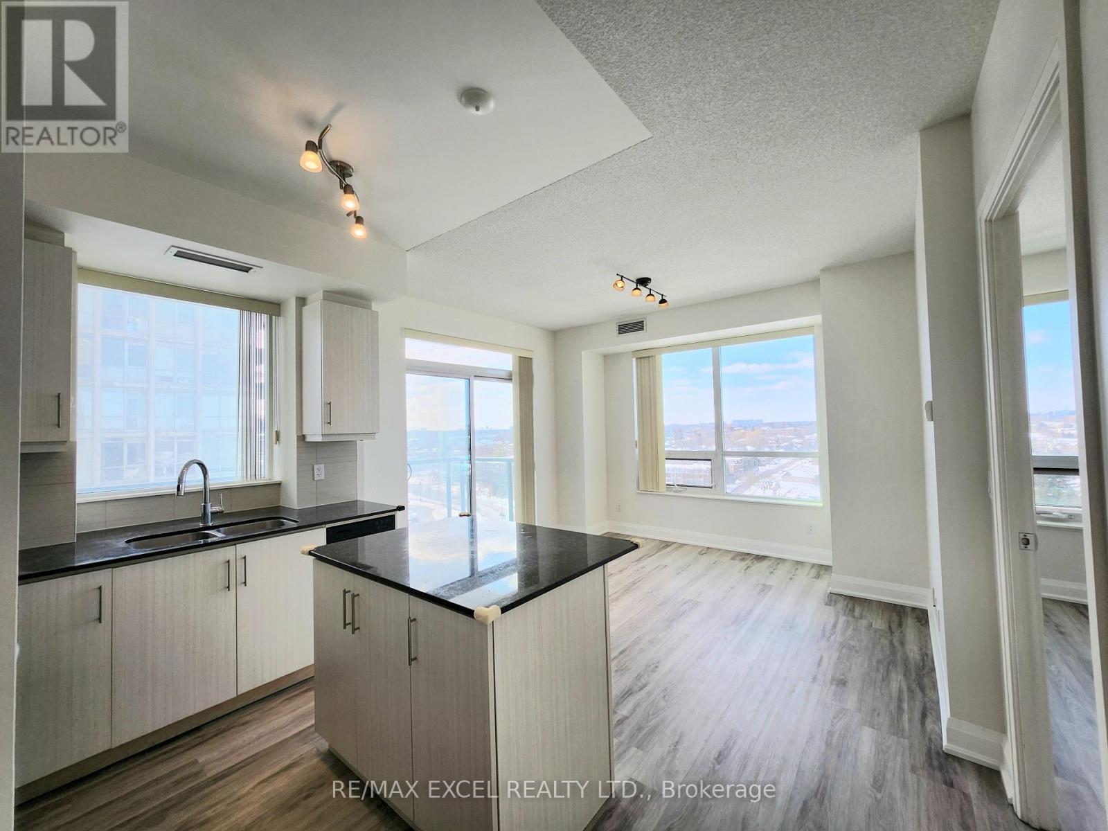 1105 - 68 Canterbury Place, Toronto, Ontario  M2N 0H8 - Photo 2 - C12499202