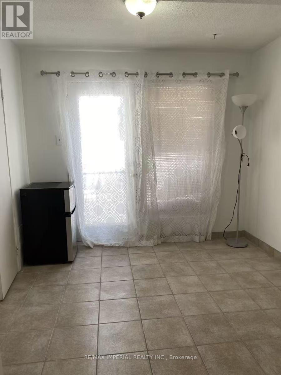 Ground - 34 Corvus Star Way, Toronto (Henry Farm), Ontario  M2J 1P3 - Photo 2 - C12745976