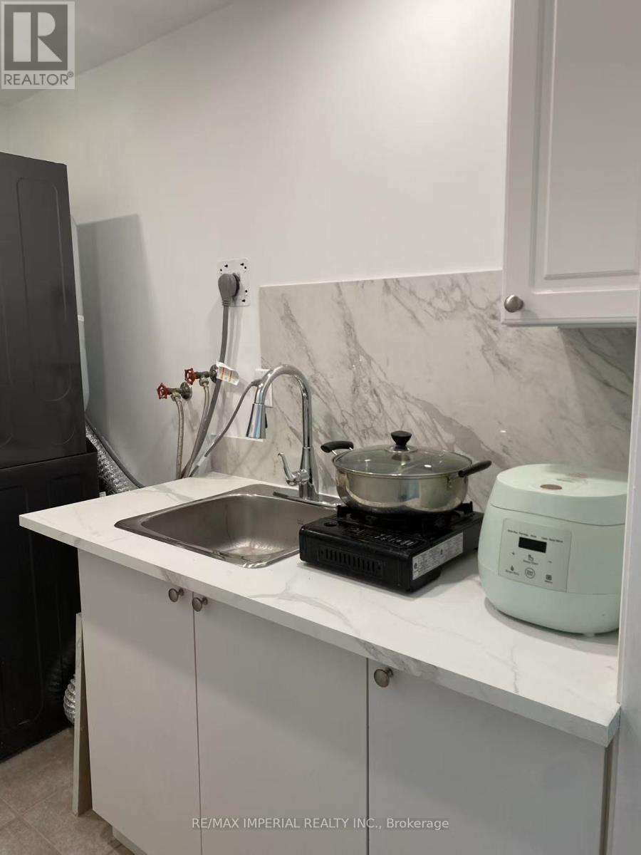 Ground - 34 Corvus Star Way, Toronto (Henry Farm), Ontario  M2J 1P3 - Photo 3 - C12745976