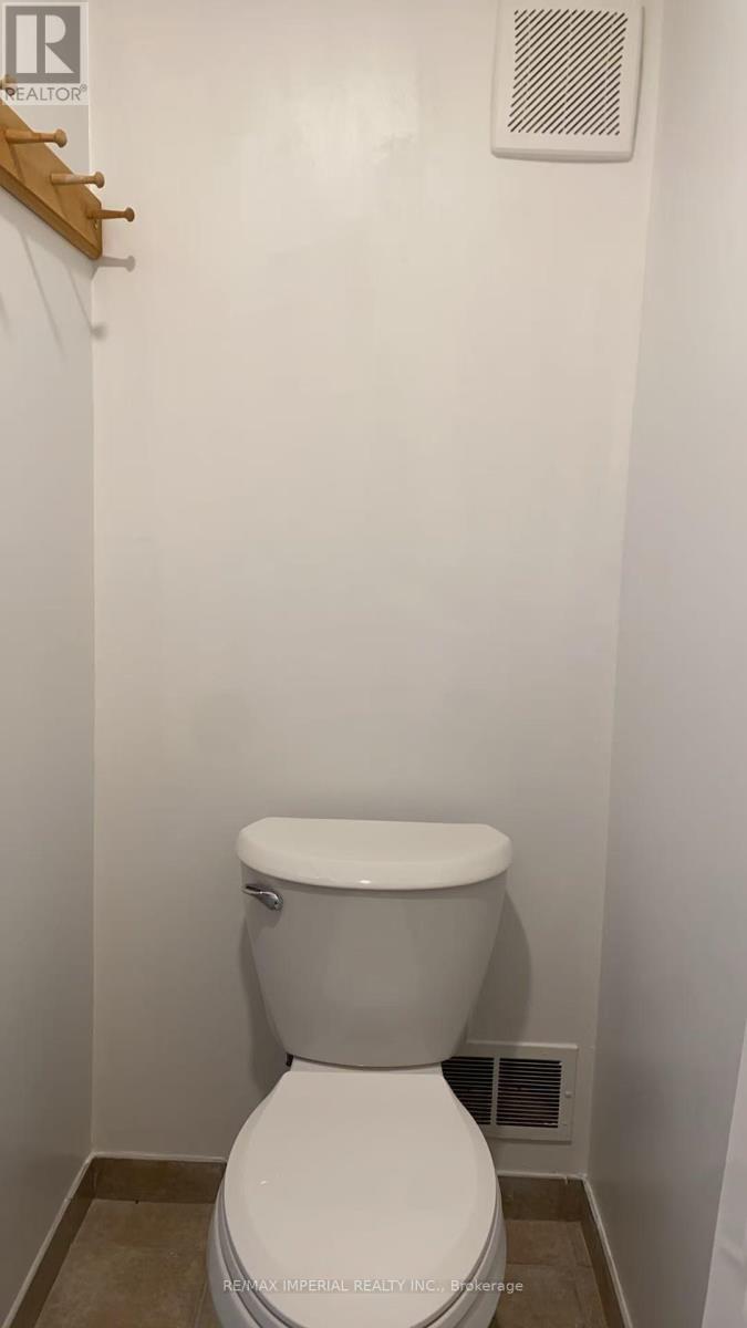 Ground - 34 Corvus Star Way, Toronto (Henry Farm), Ontario  M2J 1P3 - Photo 8 - C12745976