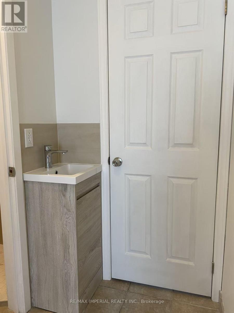 Ground - 34 Corvus Star Way, Toronto (Henry Farm), Ontario  M2J 1P3 - Photo 9 - C12745976