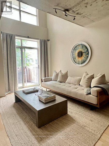 209 - 800 King Street W, Toronto (Niagara), Ontario  M5V 3M7 - Photo 3 - C12745990