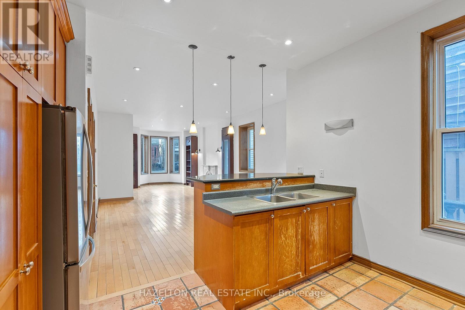 Main - 13 Fennings Street, Toronto (Trinity-Bellwoods), Ontario  M6J 3B9 - Photo 13 - C12746012
