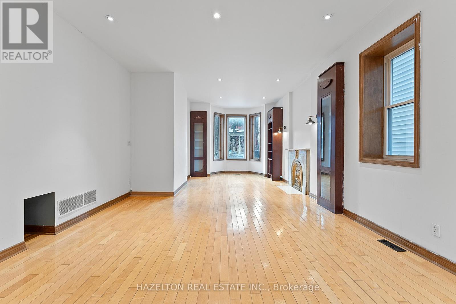 Main - 13 Fennings Street, Toronto (Trinity-Bellwoods), Ontario  M6J 3B9 - Photo 4 - C12746012