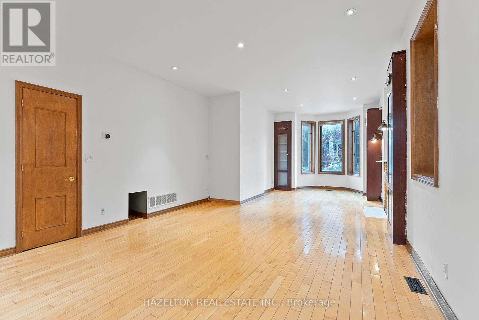 Main - 13 Fennings Street, Toronto (Trinity-Bellwoods), Ontario  M6J 3B9 - Photo 5 - C12746012