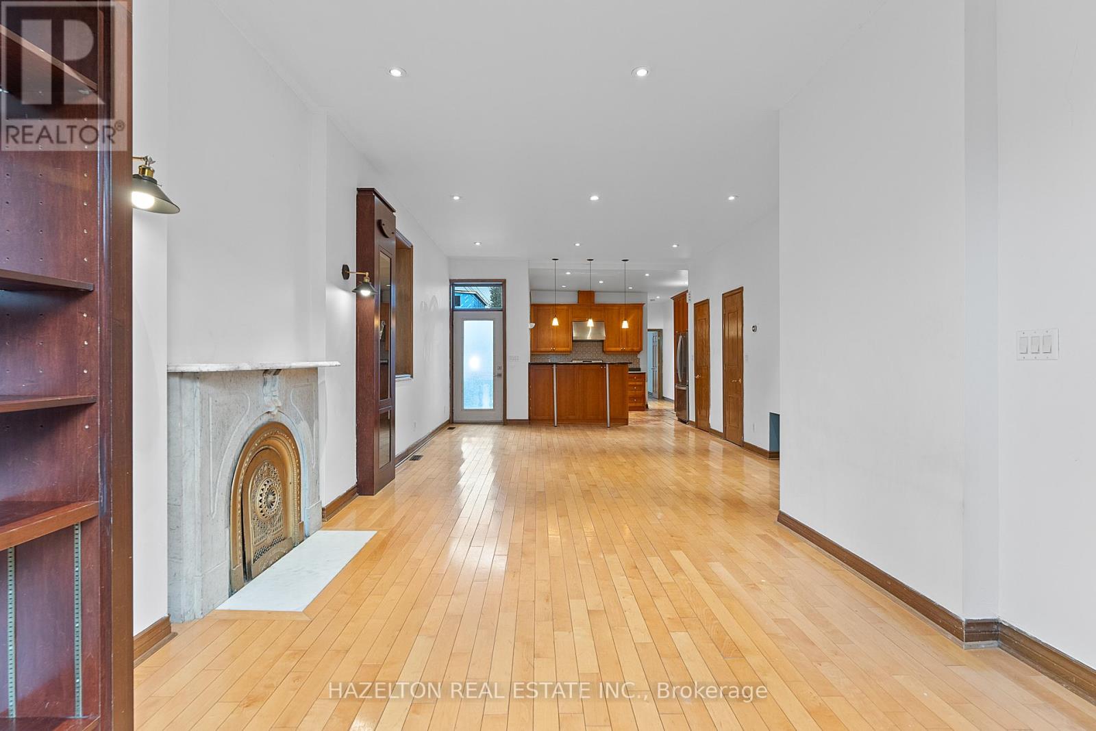 Main - 13 Fennings Street, Toronto (Trinity-Bellwoods), Ontario  M6J 3B9 - Photo 6 - C12746012