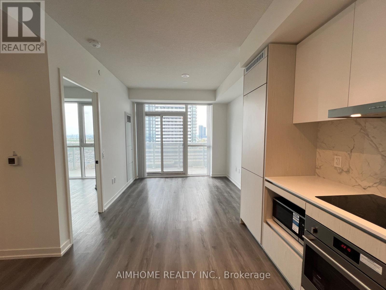 1101 - 28 Interchange Way, Vaughan (Vaughan Corporate Centre), Ontario  L4K 5W3 - Photo 12 - N12745988