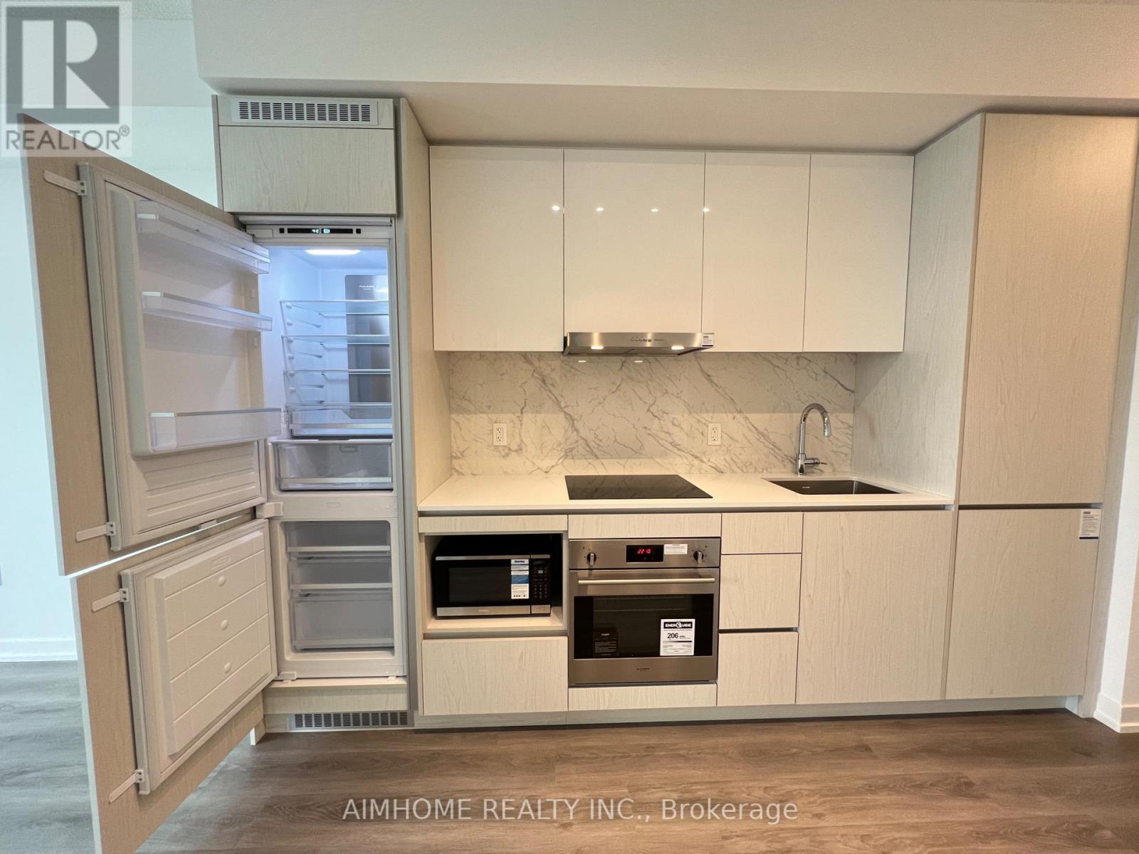 1101 - 28 Interchange Way, Vaughan (Vaughan Corporate Centre), Ontario  L4K 5W3 - Photo 13 - N12745988