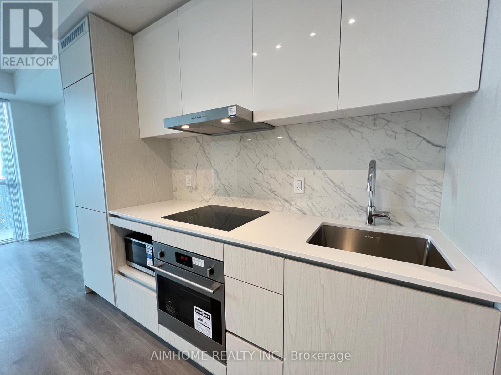 1101 - 28 Interchange Way, Vaughan (Vaughan Corporate Centre), Ontario  L4K 5W3 - Photo 14 - N12745988