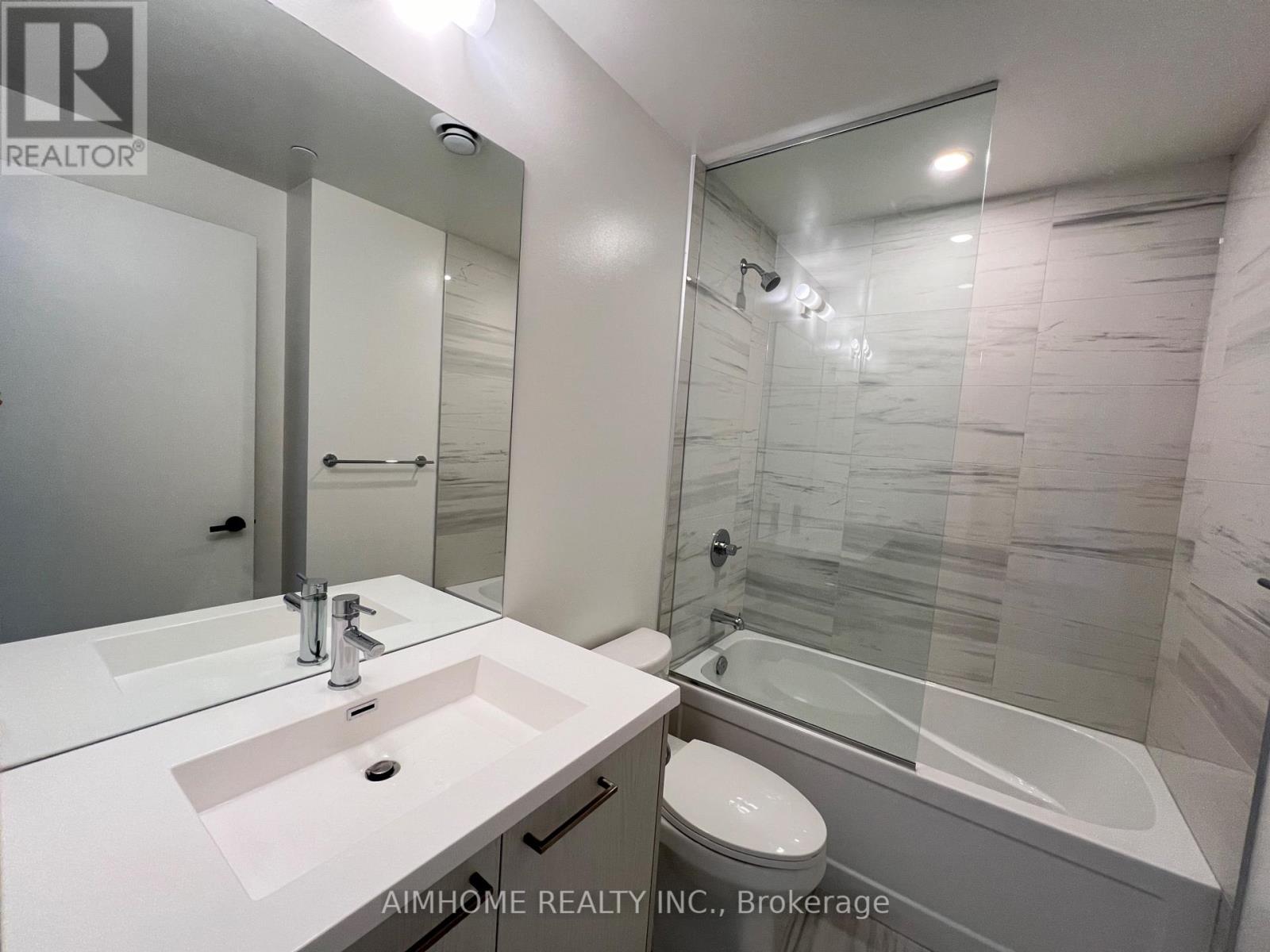 1101 - 28 Interchange Way, Vaughan (Vaughan Corporate Centre), Ontario  L4K 5W3 - Photo 22 - N12745988