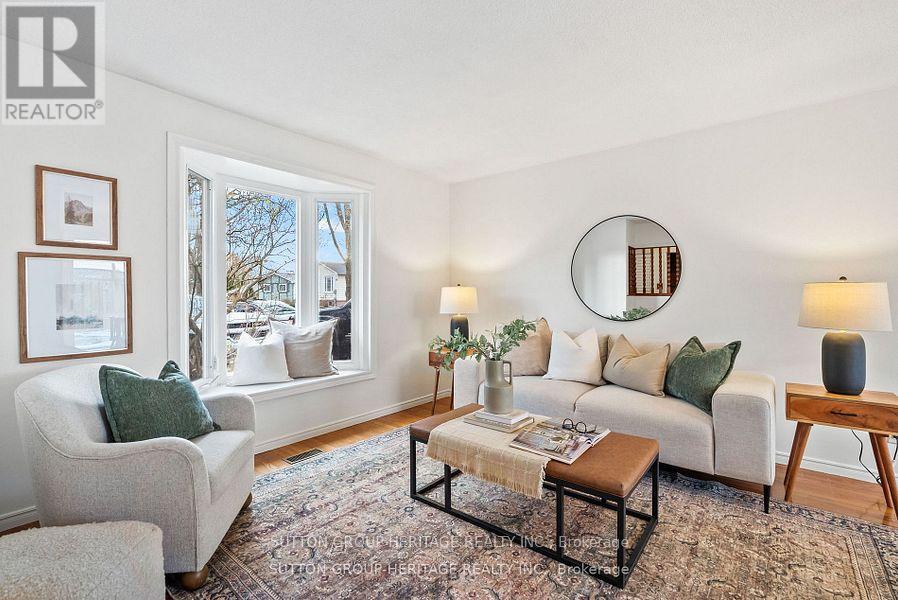 998 Cardinal Court, Oshawa, Ontario  L1G 6Y4 - Photo 2 - E12739560