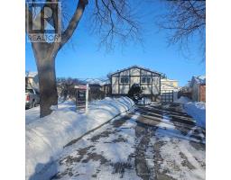 998 CARDINAL COURT, Oshawa, Ontario