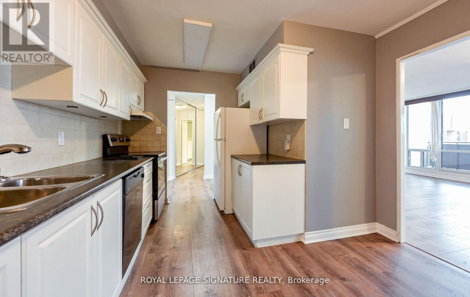 2003 - 714 The West Mall, Toronto (Eringate-Centennial-West Deane), Ontario  M9C 4X1 - Photo 20 - W12745994