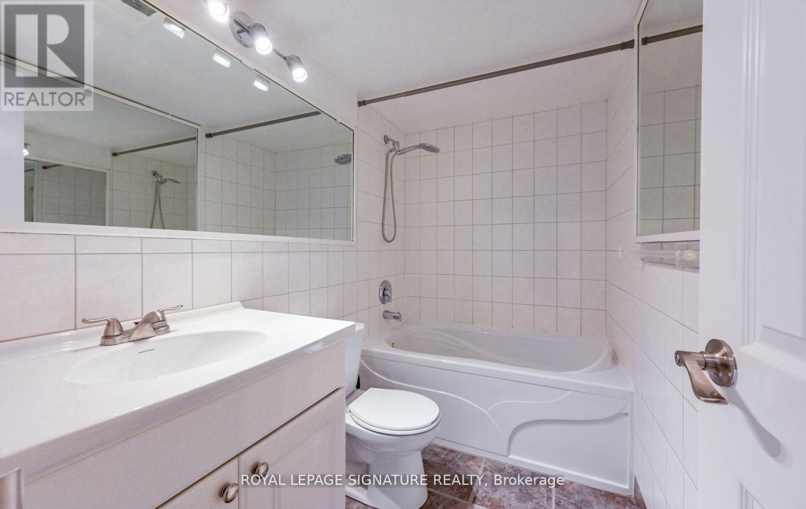 2003 - 714 The West Mall, Toronto (Eringate-Centennial-West Deane), Ontario  M9C 4X1 - Photo 26 - W12745994