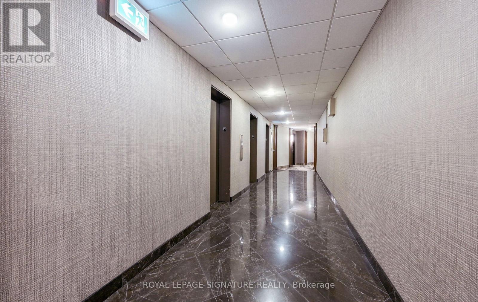 2003 - 714 The West Mall, Toronto (Eringate-Centennial-West Deane), Ontario  M9C 4X1 - Photo 4 - W12745994