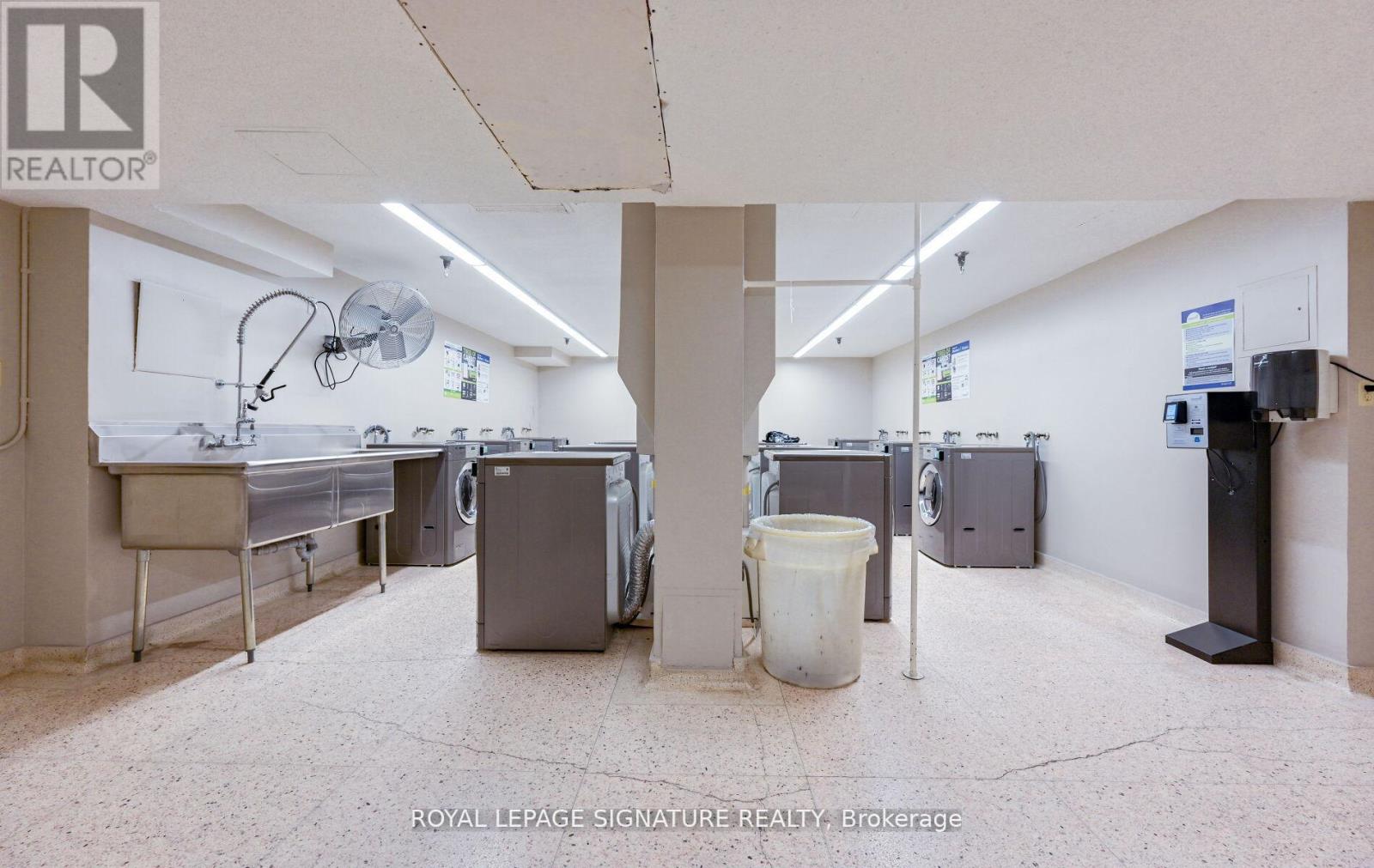 2003 - 714 The West Mall, Toronto (Eringate-Centennial-West Deane), Ontario  M9C 4X1 - Photo 42 - W12745994