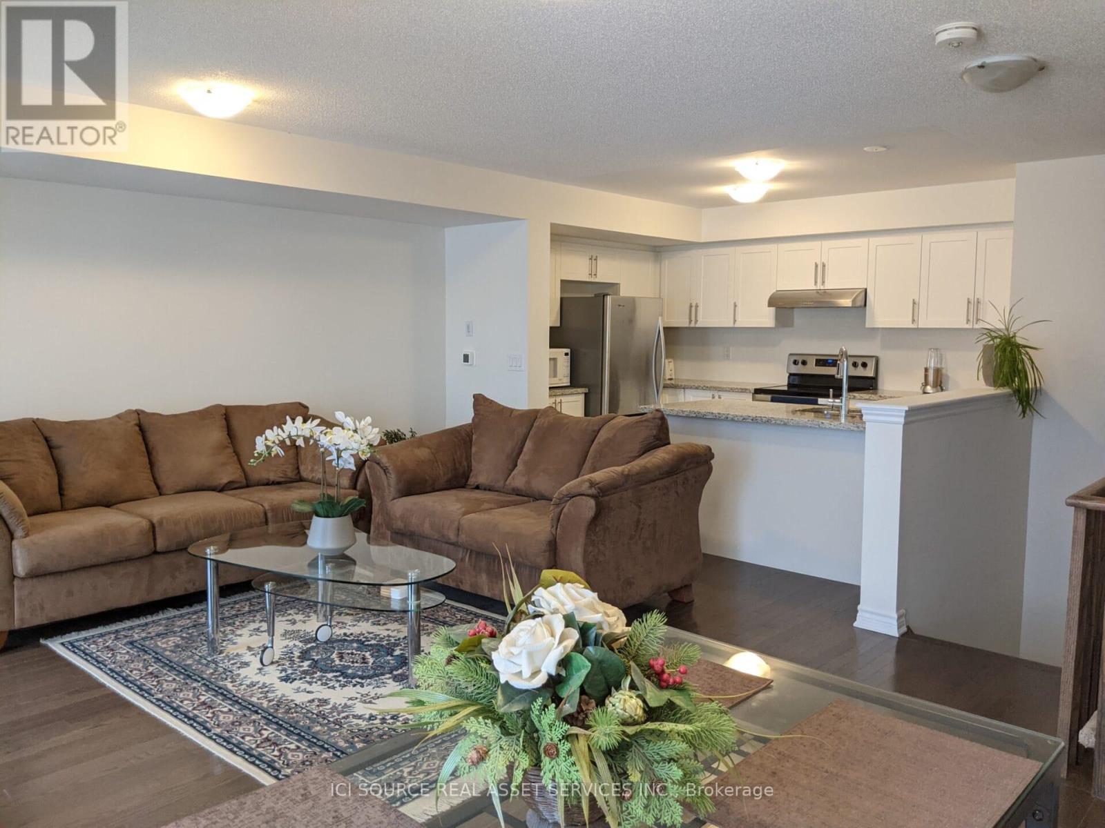 18 Mappin Way, Whitby, Ontario  L1R 0R4 - Photo 3 - E12698362