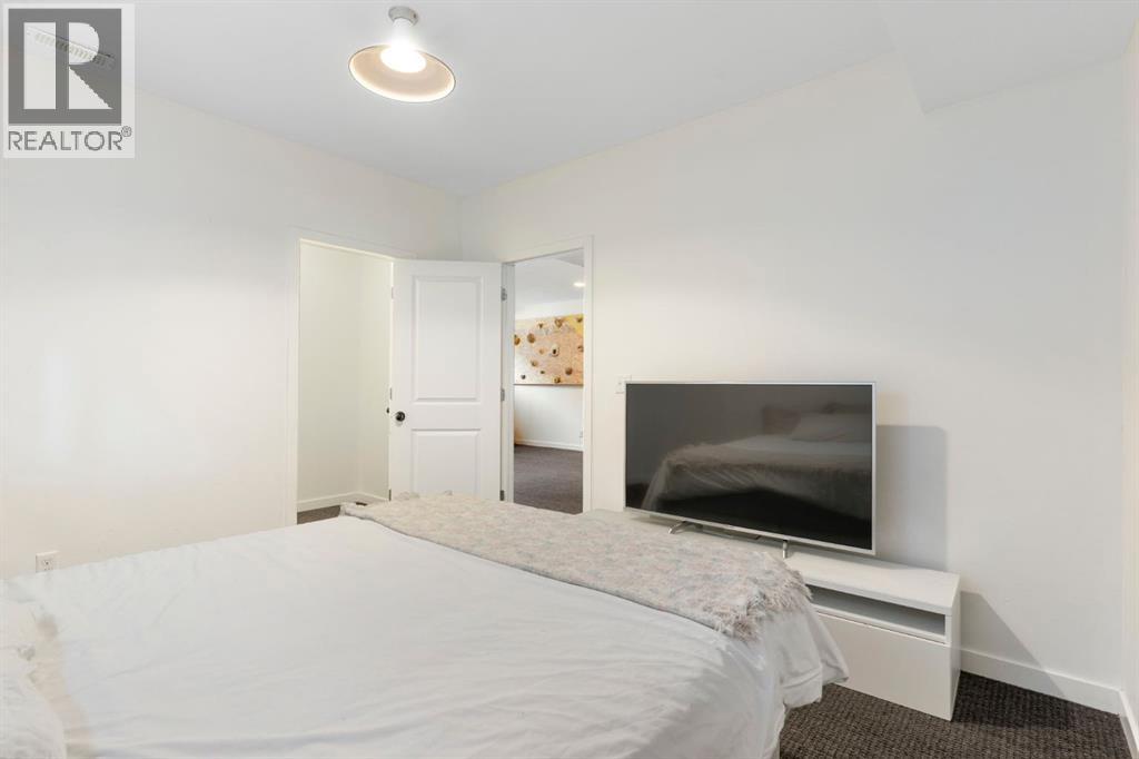 196 Jumping Pound Terrace, Cochrane, Alberta  T4C 0K5 - Photo 45 - A2281869