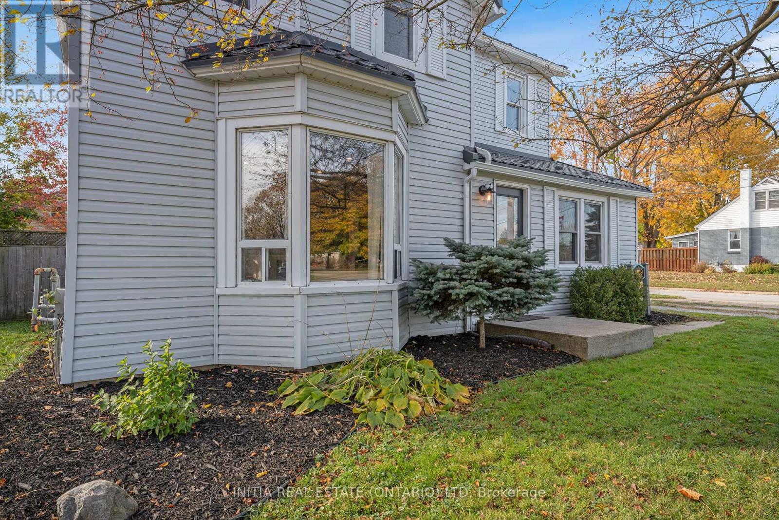 4109 Glenview Road, Petrolia, Ontario  N0N 1R0 - Photo 3 - X12746044