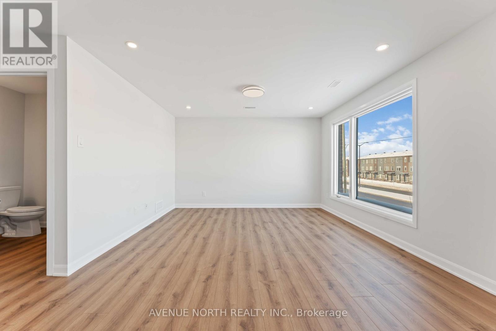 1213 Creekway Private, Ottawa, Ontario  K2T 0T1 - Photo 11 - X12746032