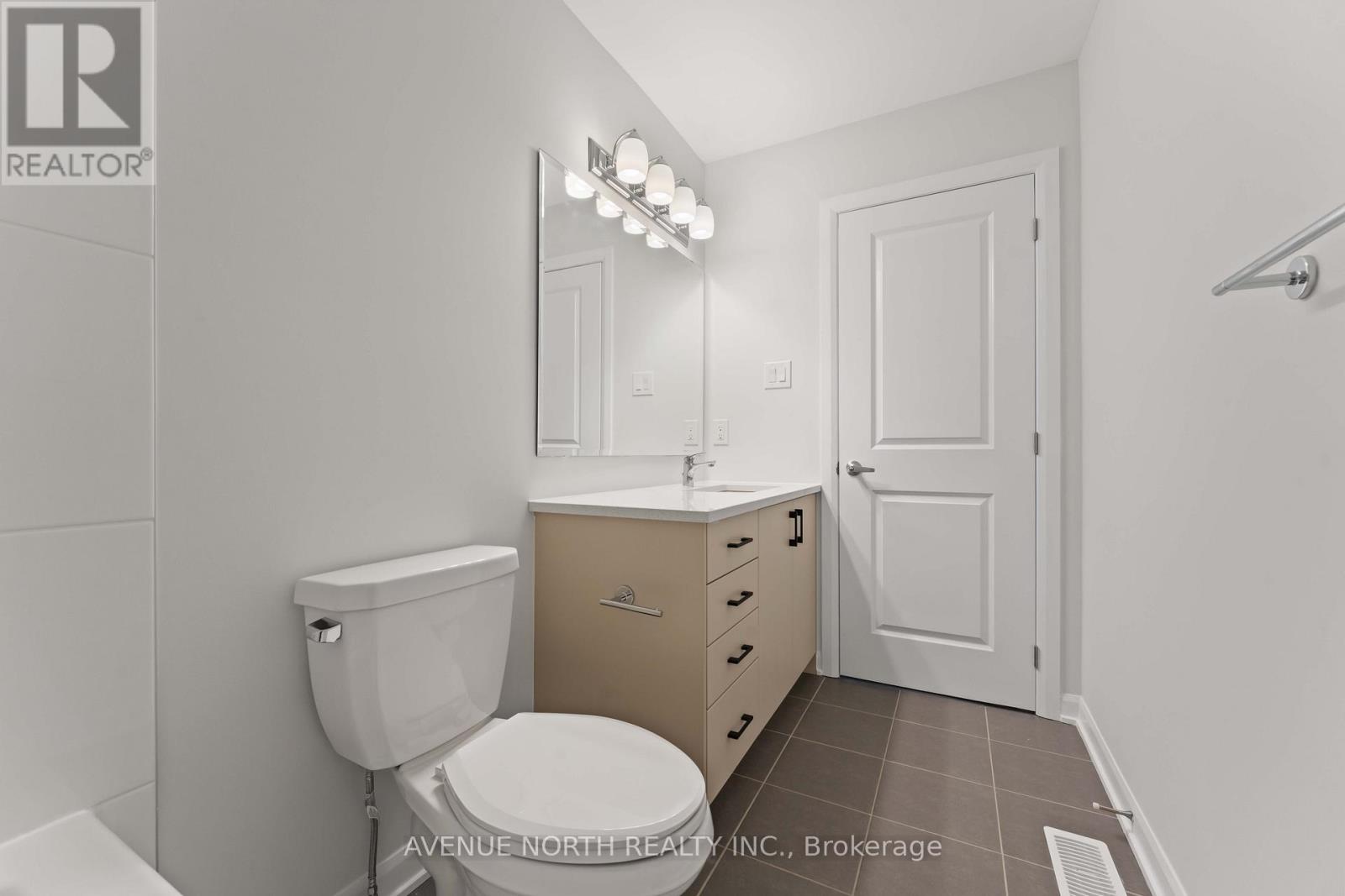 1213 Creekway Private, Ottawa, Ontario  K2T 0T1 - Photo 15 - X12746032