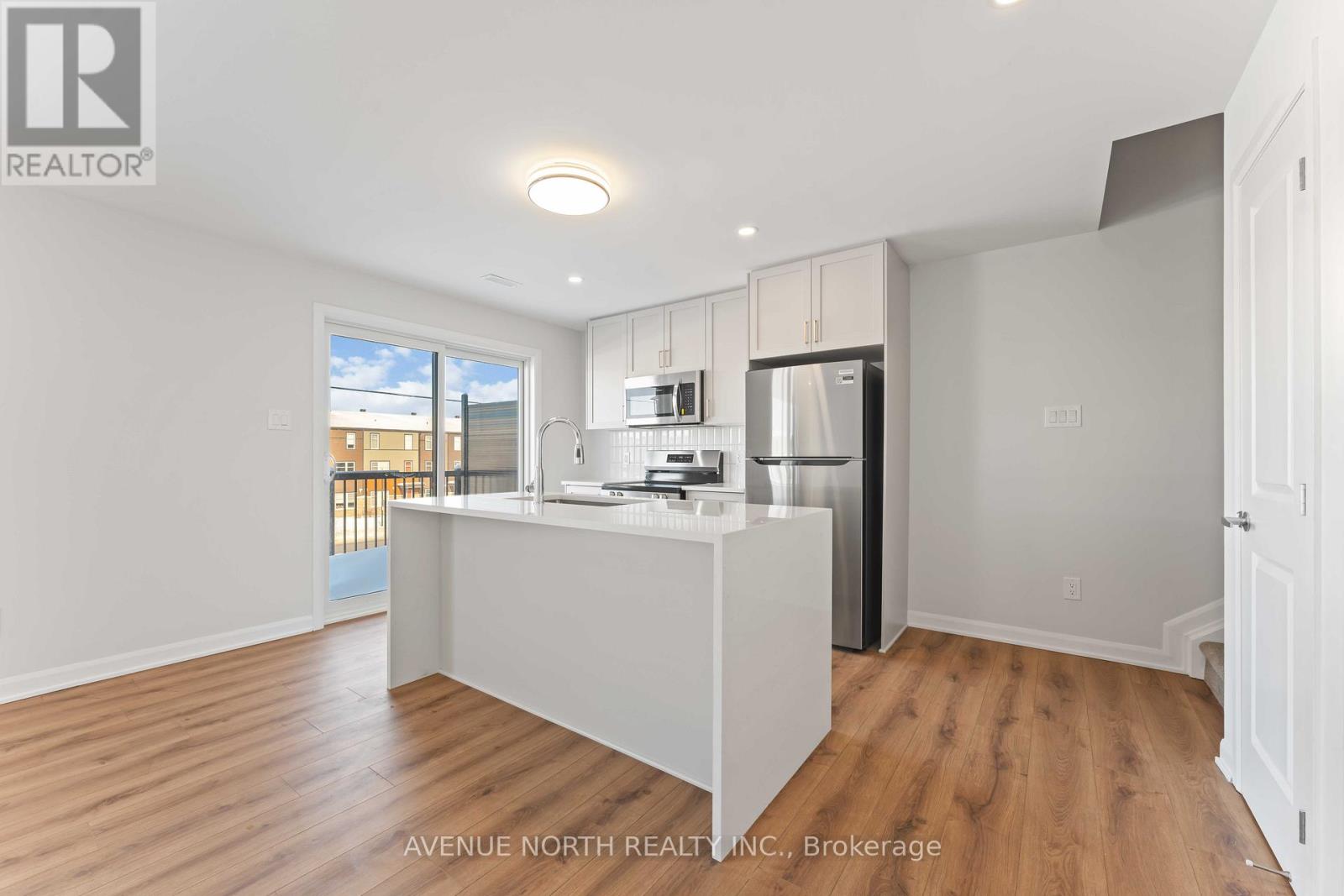 1213 Creekway Private, Ottawa, Ontario  K2T 0T1 - Photo 2 - X12746032