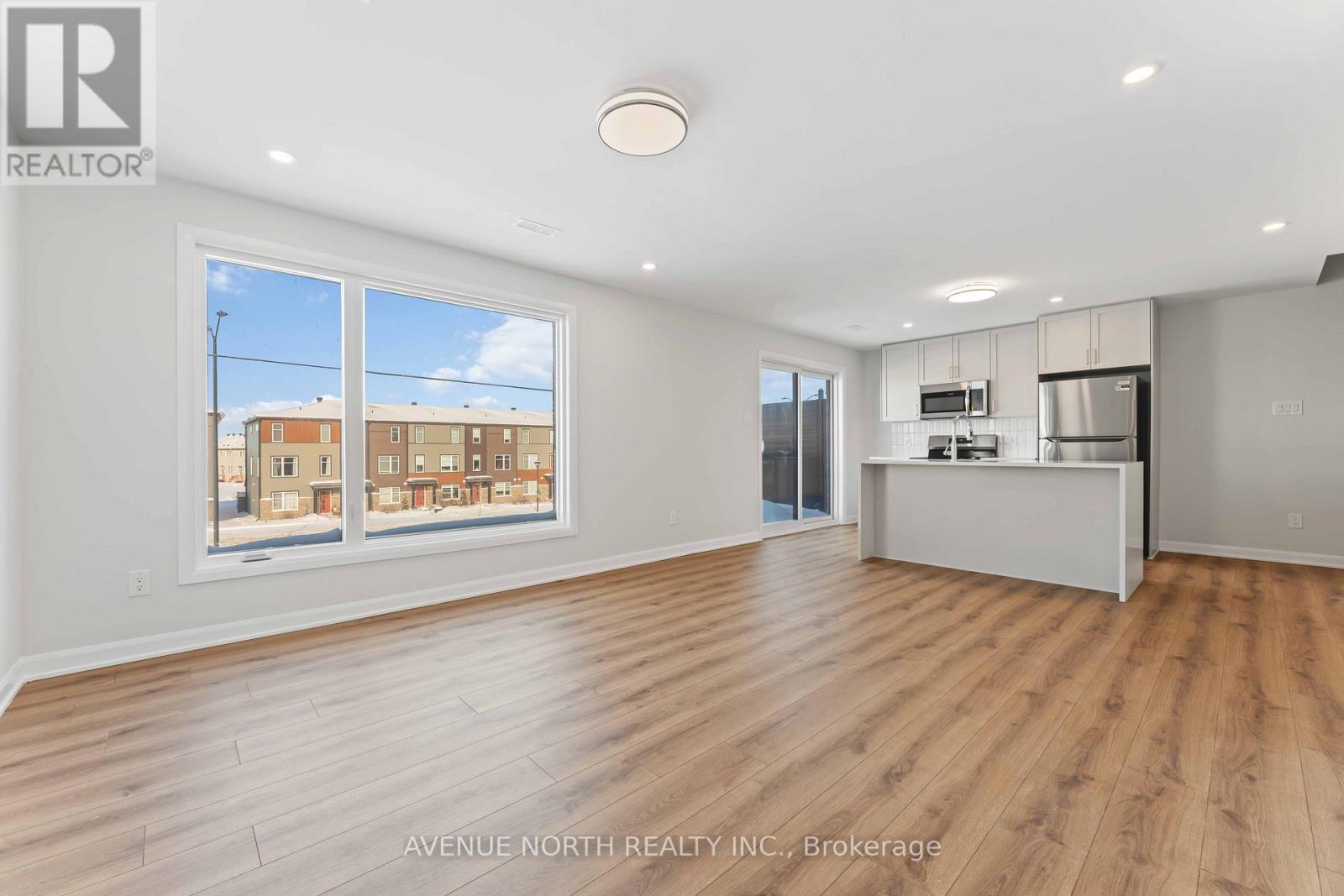 1213 Creekway Private, Ottawa, Ontario  K2T 0T1 - Photo 4 - X12746032